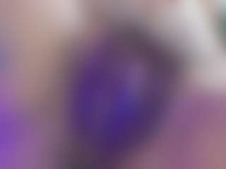 Live cam show with Marllena - Fingering on Camsoda