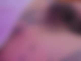 Live cam show with Marllena - White on StripNow | colombia
