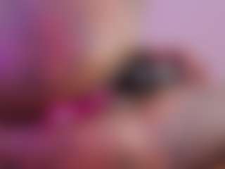 Live cam show with Marllena - Dildo on Camsoda Late Night