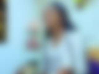 Live cam show with Daffne - Thin on CamwithHer