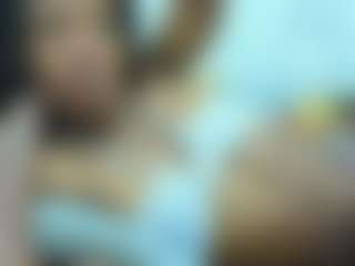 Live cam show with Daffne - Ass Clapping on camwithhim.com