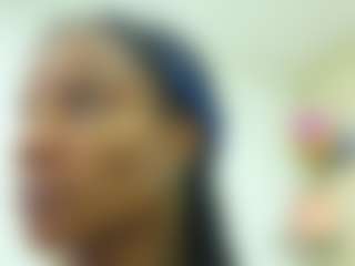 Live cam show with Daffne - Full Nudity on livesuperchat.net