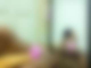 Live cam show with Daffne - Ass Bouncing on Camsoda