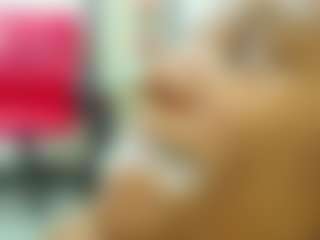 Live cam show with Daffne - Muscle on madthumbs