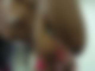 Live cam show with Daffne - Petite on liverealitysex.com