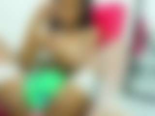Live cam show with Daffne - Petite on alttransgirls