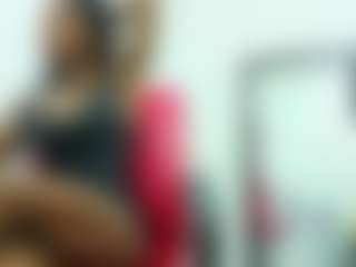 Live cam show with Daffne - Muscle on madthumbs