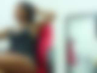 Live cam show with Daffne - Muscle on madthumbs