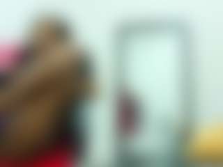 Live cam show with Daffne - Muscle on madthumbs