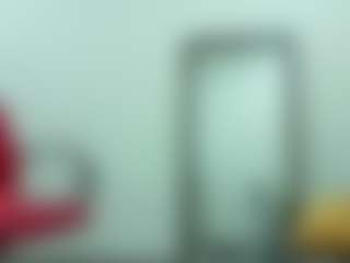 Live cam show with Daffne - Muscle on madthumbs