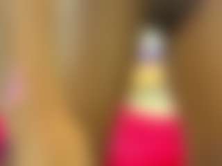 Live cam show with Daffne - Full Nudity on madthumbs