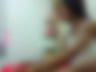 Live cam show with Daffne - Striptease on 1on1-livenow