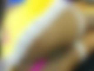 Live cam show with Daffne - Striptease on Camsoda