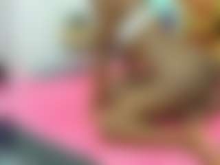 Live cam show with Daffne - Muscle on SinfulBabes