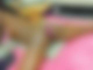 Live cam show with Daffne - Arab Muscle on Camsoda