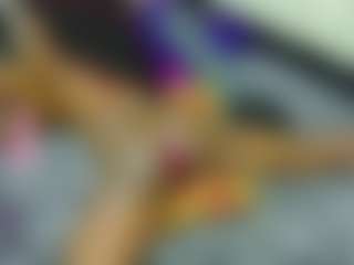 Live cam show with Daffne - Ass Bouncing on Camsoda