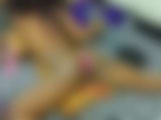 Live cam show with Daffne - Ass Bouncing on Camsoda