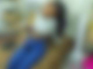 Live cam show with Daffne - Muscle on Dolls Live