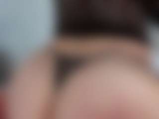 Emmaazc's Live Sex Cam Show