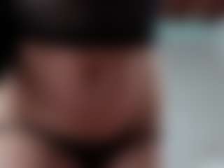 Emmaazc's Live Sex Cam Show