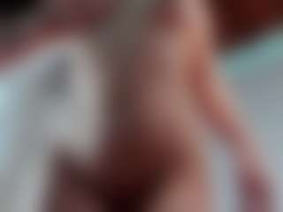 Live cam show with Emmaazc - Teen (18+) on fapnchat