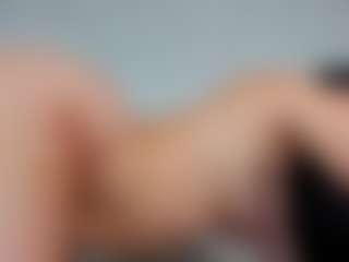 Live cam show with Emmaazc - Amateur on Stripli.com