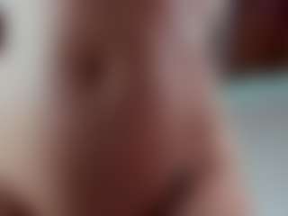 Live cam show with Emmaazc - Squirt on hrnylive.com | colombia