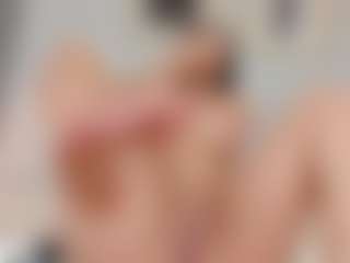Emmaazc's Live Sex Cam Show