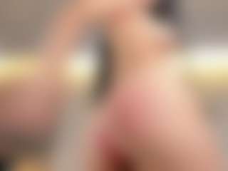 Emmaazc's Live Sex Cam Show