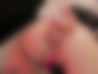 Live cam show with Emmaazc - Asian Amateur on CamClone