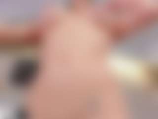 Live cam show with Emmaazc - Twerk Asian on AdultVida.com