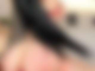 Emmaazc's Live Sex Cam Show
