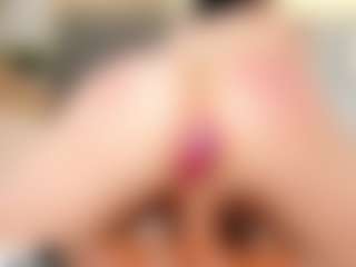 Emmaazc's Live Sex Cam Show