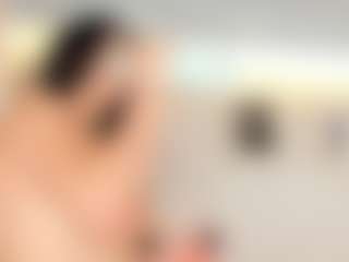 Live cam show with Emmaazc - Gamer Asian on Camming Site