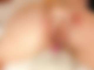 Emmaazc's Live Sex Cam Show