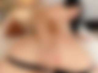 Emmaazc's Live Sex Cam Show
