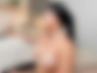Live cam show with Emmaazc - Amateur on Gym Cam Girls