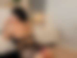 Live cam show with Emmaazc - Asian Squirt on livesuperchat.net