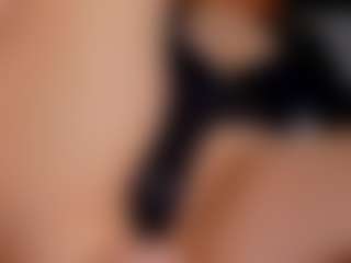 Live cam show with Eva-Ri - Butt Plug on TastyBlacksLive