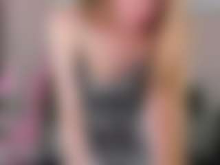 Live cam show with Joann - Blonde Hair on Dare Cams