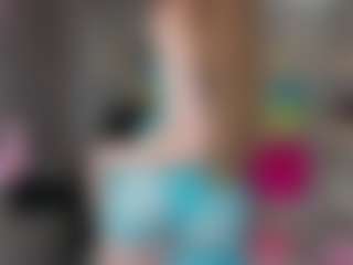 Live cam show with Joann - Blonde Hair Petite on Camsoda
