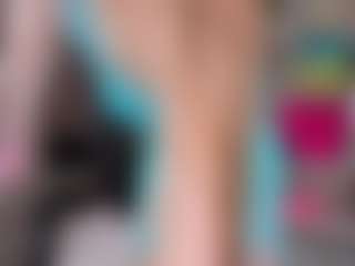 Live cam show with Joann - Bikini on crypto-cams