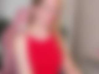 Live cam show with Joann - Body Massage on Pornisteam.com