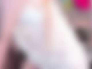 Live cam show with Joann - Blonde Hair Petite on Camsoda