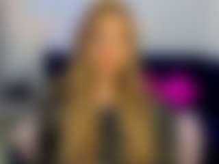 Live cam show with EvelineAmore - Naughty on TeamSkeetLive