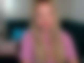 Live cam show with EvelineAmore - Longhair on Camsoda