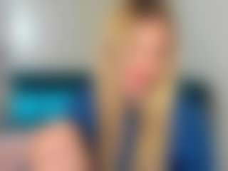 Live cam show with EvelineAmore - Longhair on CamwithHer