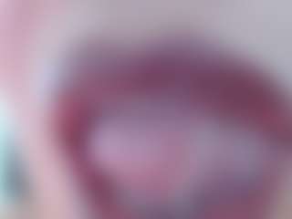 Live cam show with missevoleth2 - Oil on crypto-cams