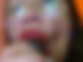 Live cam show with missevoleth2 - Striptease on CamSextacy