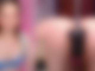 ScarletHill MILF webcam performer live streaming